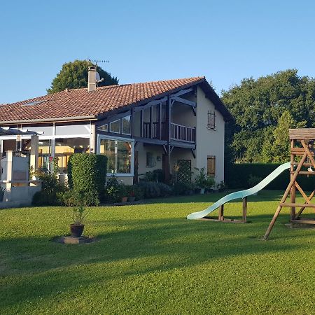 Grande maison familiale Serres-Gaston Extérieur photo
